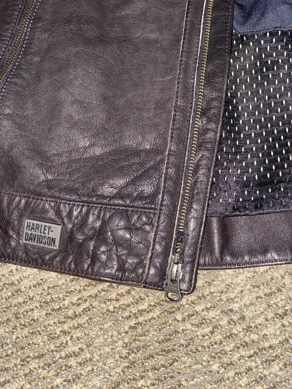 Harley-Davidson Ladies Line Stitcher Leather Jacket 98031-18VW- 2W- DAMAGED - Picture 16 of 16